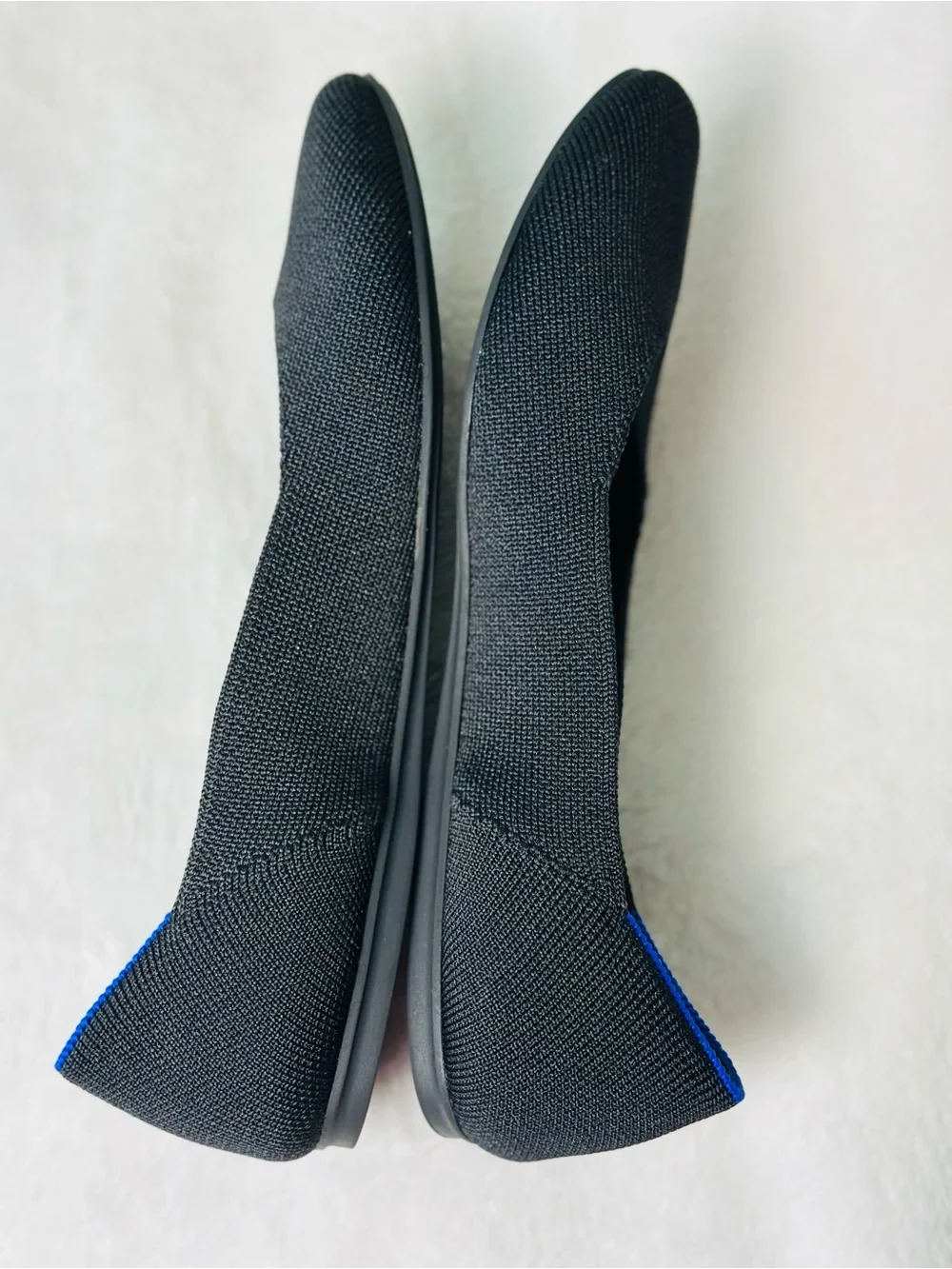 Rothy's Black The Flat Round Toe Knit Flats with Royal Blue Trim Size 7.5